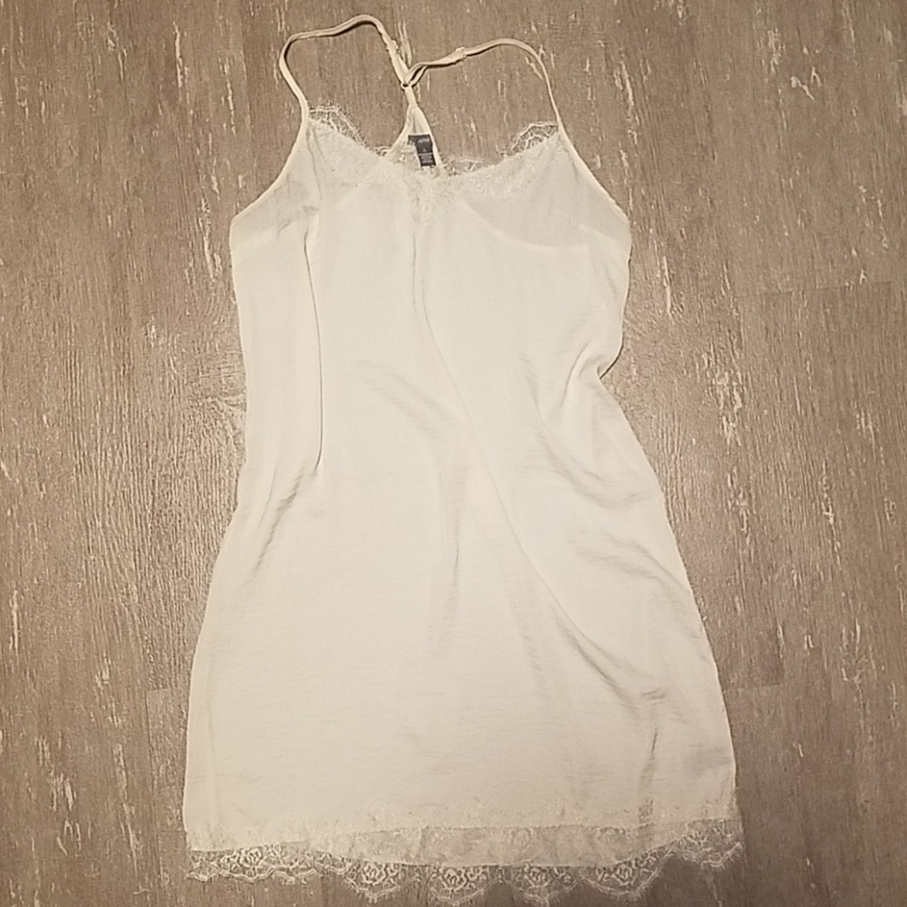Aerie place trim slip size small